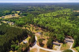 351 Sassafras Court photo 4