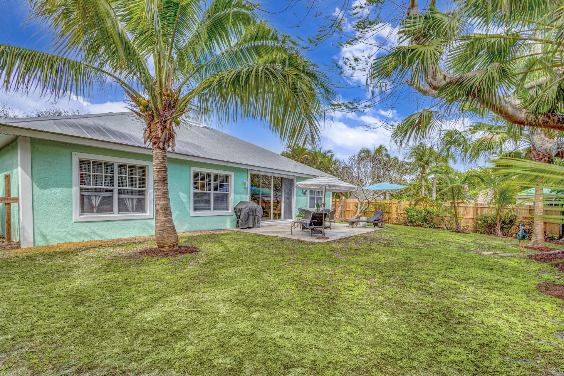 9122 SE Pomona Street, Hobe Sound, FL 33455 Photo