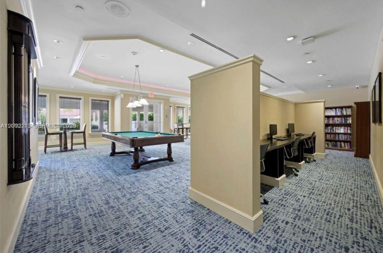 20000 E Country Club Dr , Unit 906, Aventura, FL 33180 Photo