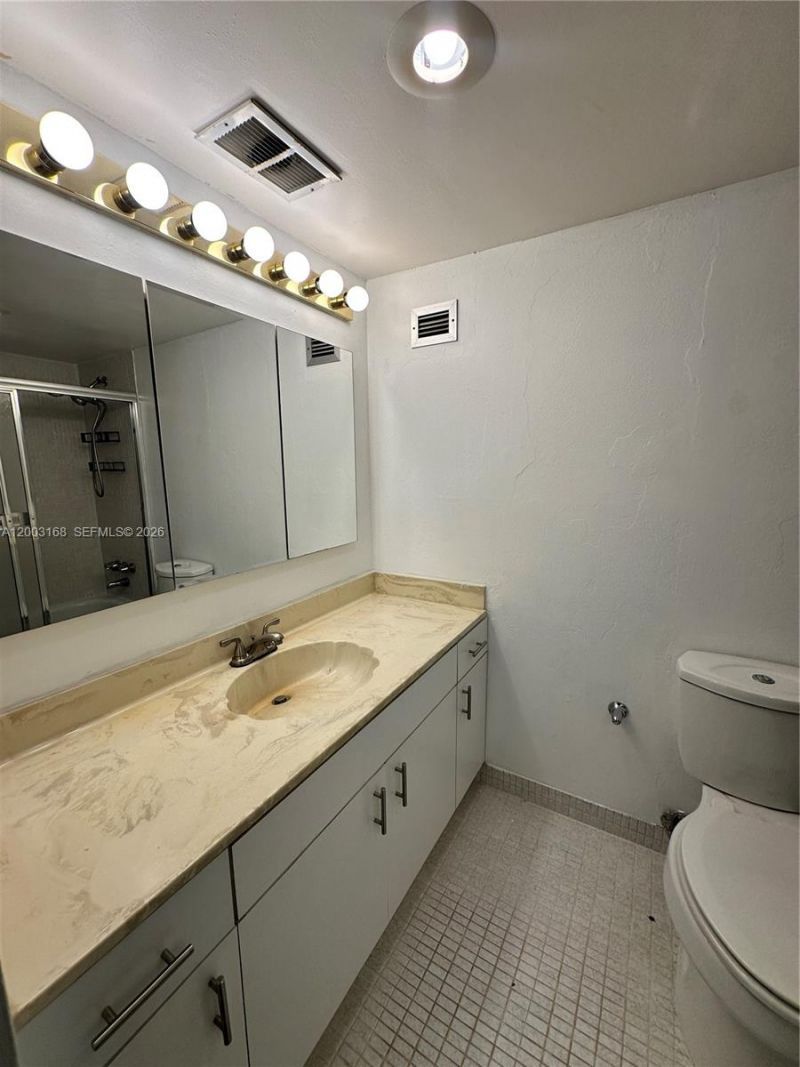 701 Three Islands Blvd, Unit 110, Hallandale Beach, FL 33009 Photo