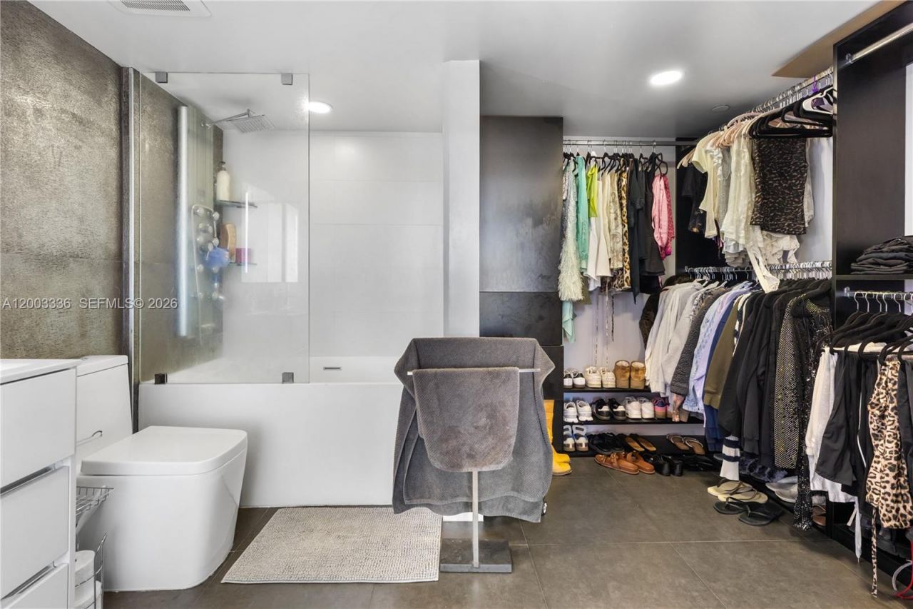 3000 Coral Way , Unit 1110, Miami, FL 33145 Photo