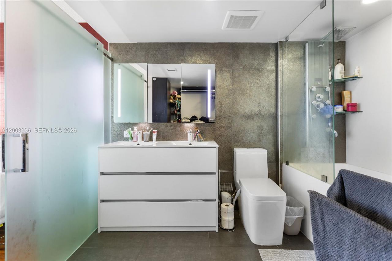 3000 Coral Way , Unit 1110, Miami, FL 33145 Photo