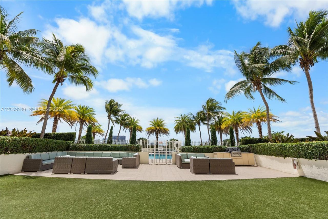 3000 Coral Way , Unit 1110, Miami, FL 33145 Photo