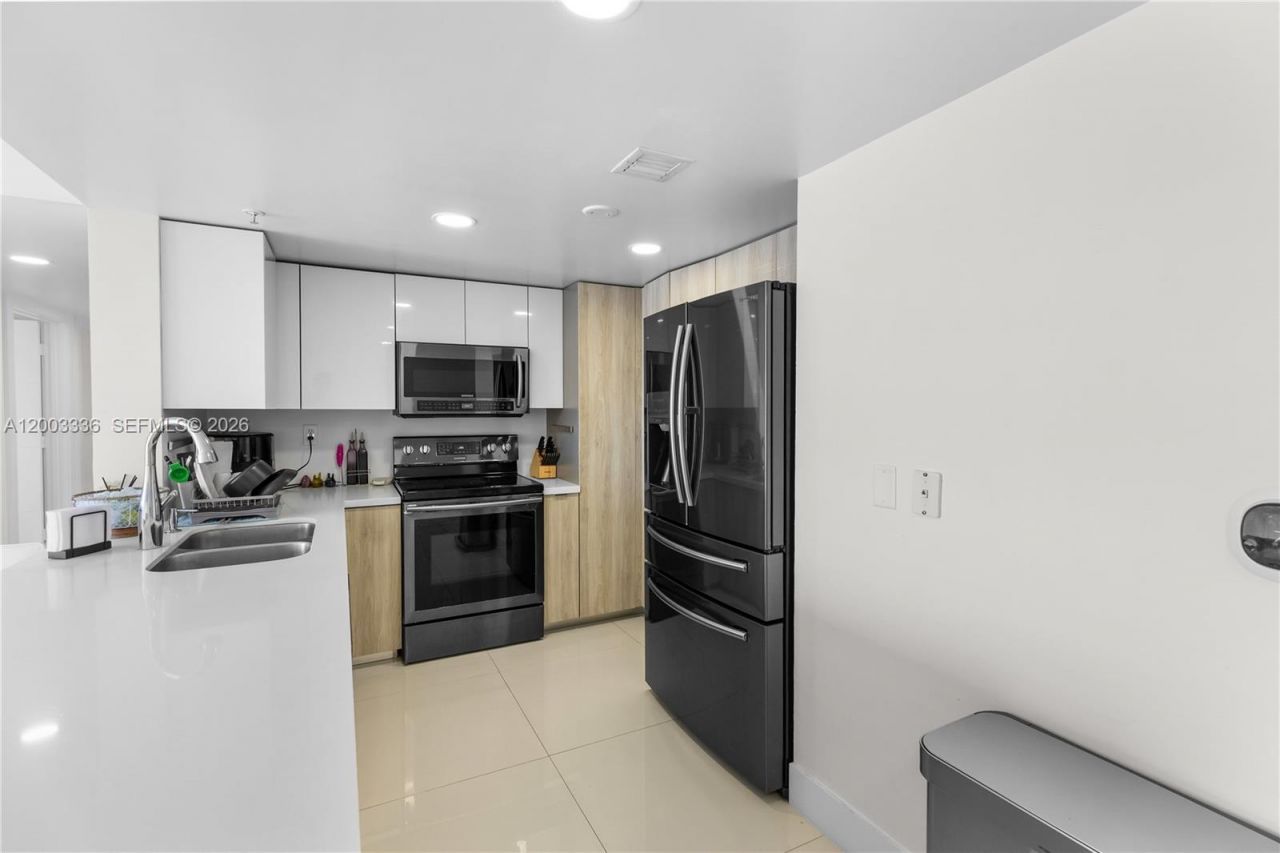 3000 Coral Way , Unit 1110, Miami, FL 33145 Photo