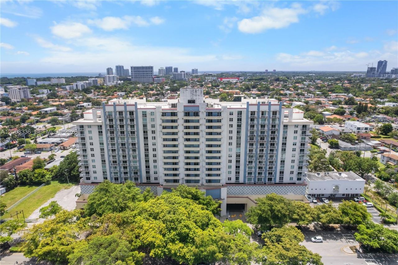 3000 Coral Way , Unit 1110, Miami, FL 33145 Photo