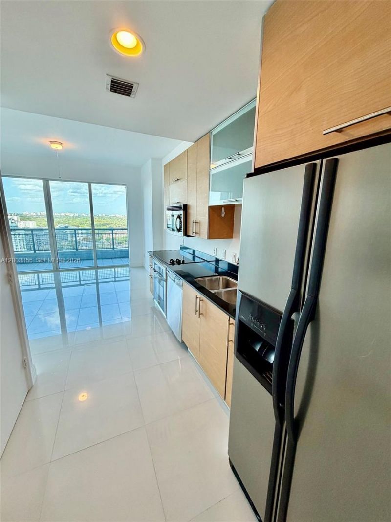 60 SW 13th St , Unit 1605, Miami, FL 33130 Photo