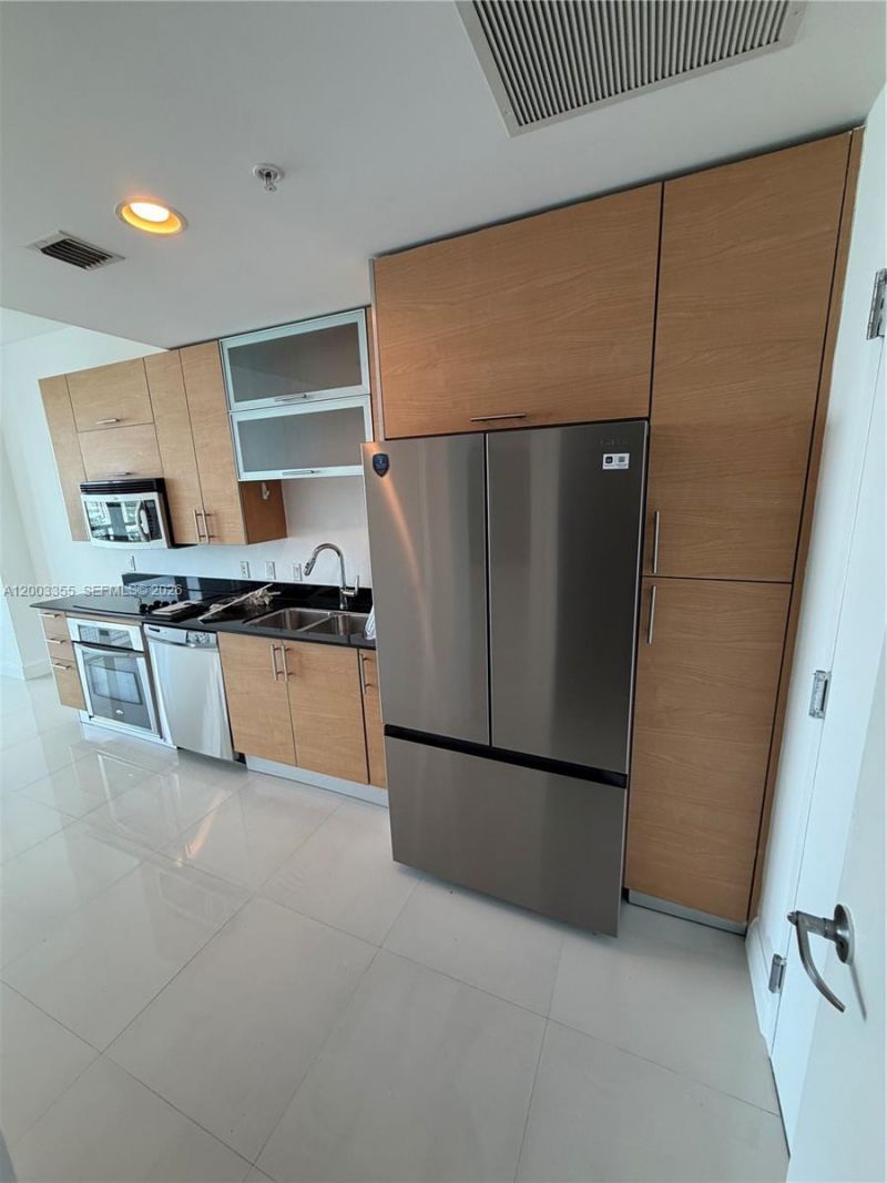 60 SW 13th St , Unit 1605, Miami, FL 33130 Photo