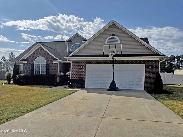 175 Sandspur Court, Raeford, NC 28376