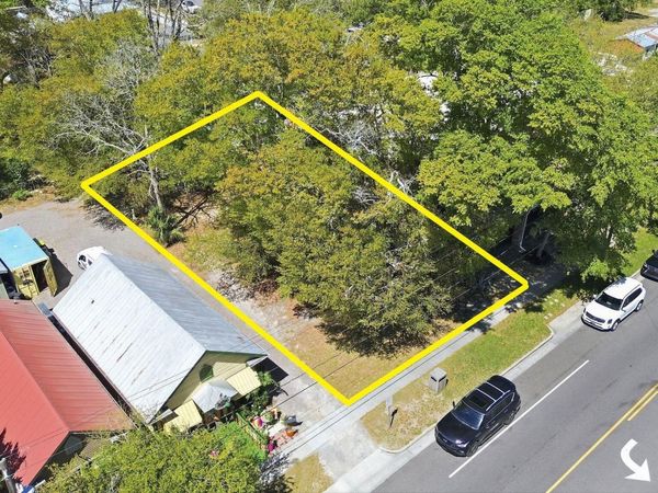 413 N Howe Street , Southport, NC 28461