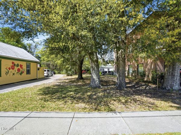 413 N Howe Street , Southport, NC 28461