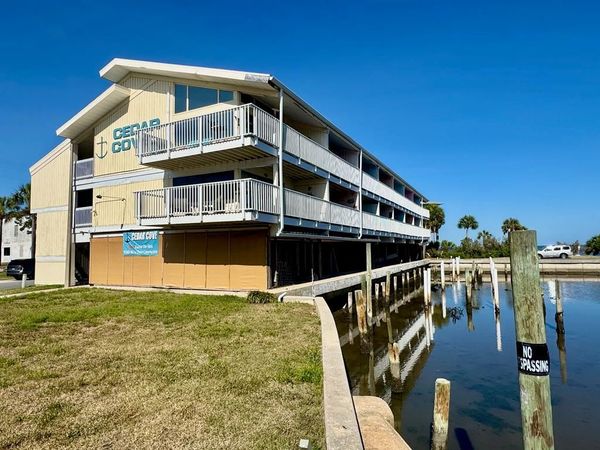 82 2nd St, Unit 310, Cedar Key, FL 32625