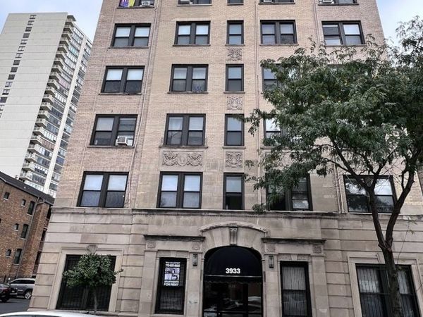 3933 N Clarendon Avenue , Unit 111, Chicago, IL 60613