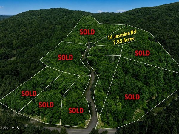 14 Jasmine Road, Stephentown, NY 12168
