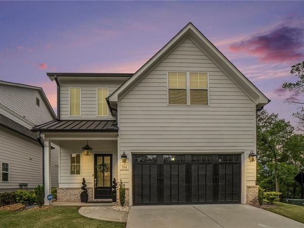 704 Fairlane Drive , Marietta, GA 30064