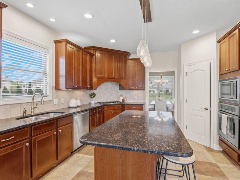 4593 Hunters Bend, Powell, OH 43065 Photo 3