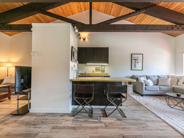 3115 North Lake Boulevard, Tahoe City, CA 96145