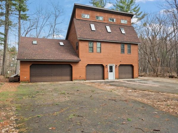 2268 E MAPLE LANE, Waupaca, WI 54981