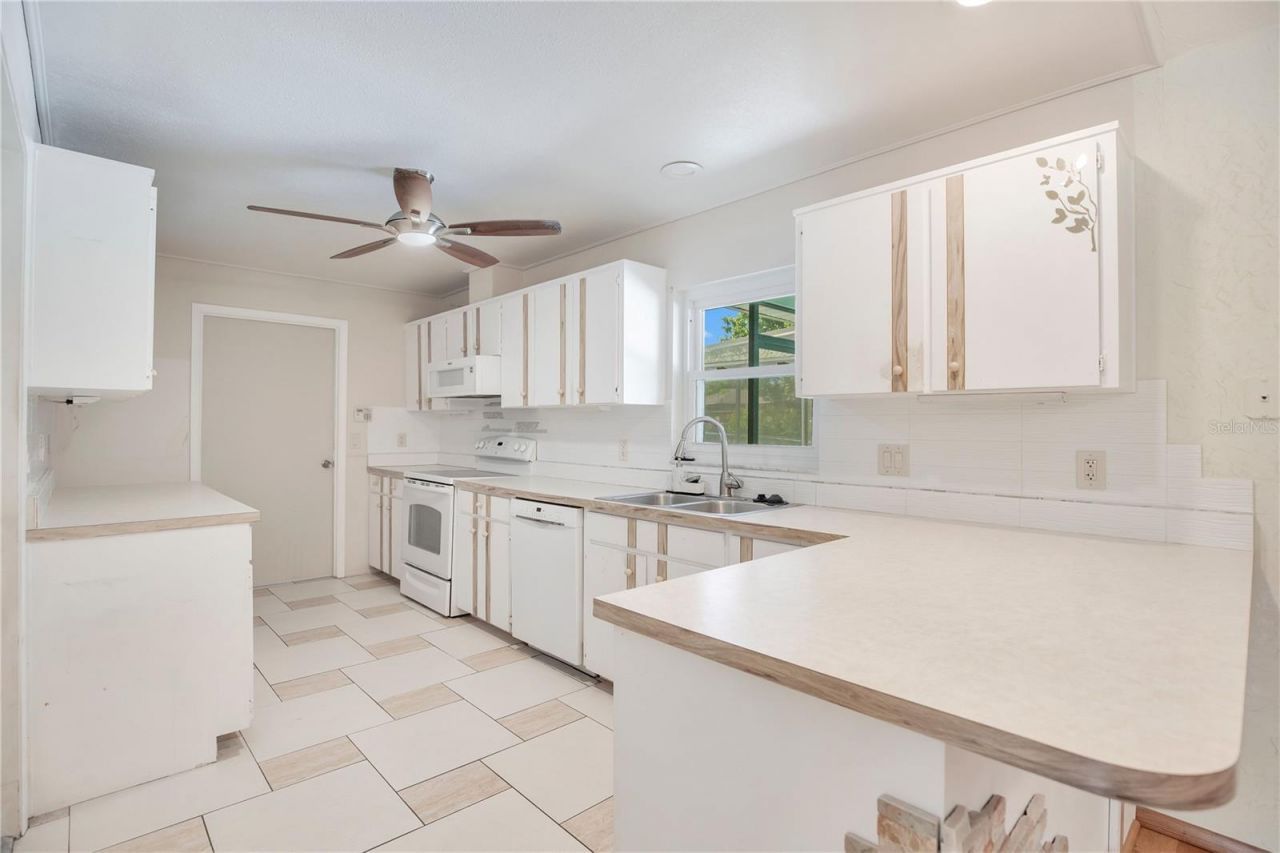 1672 Bavon Drive , Deltona, FL 32725 Photo