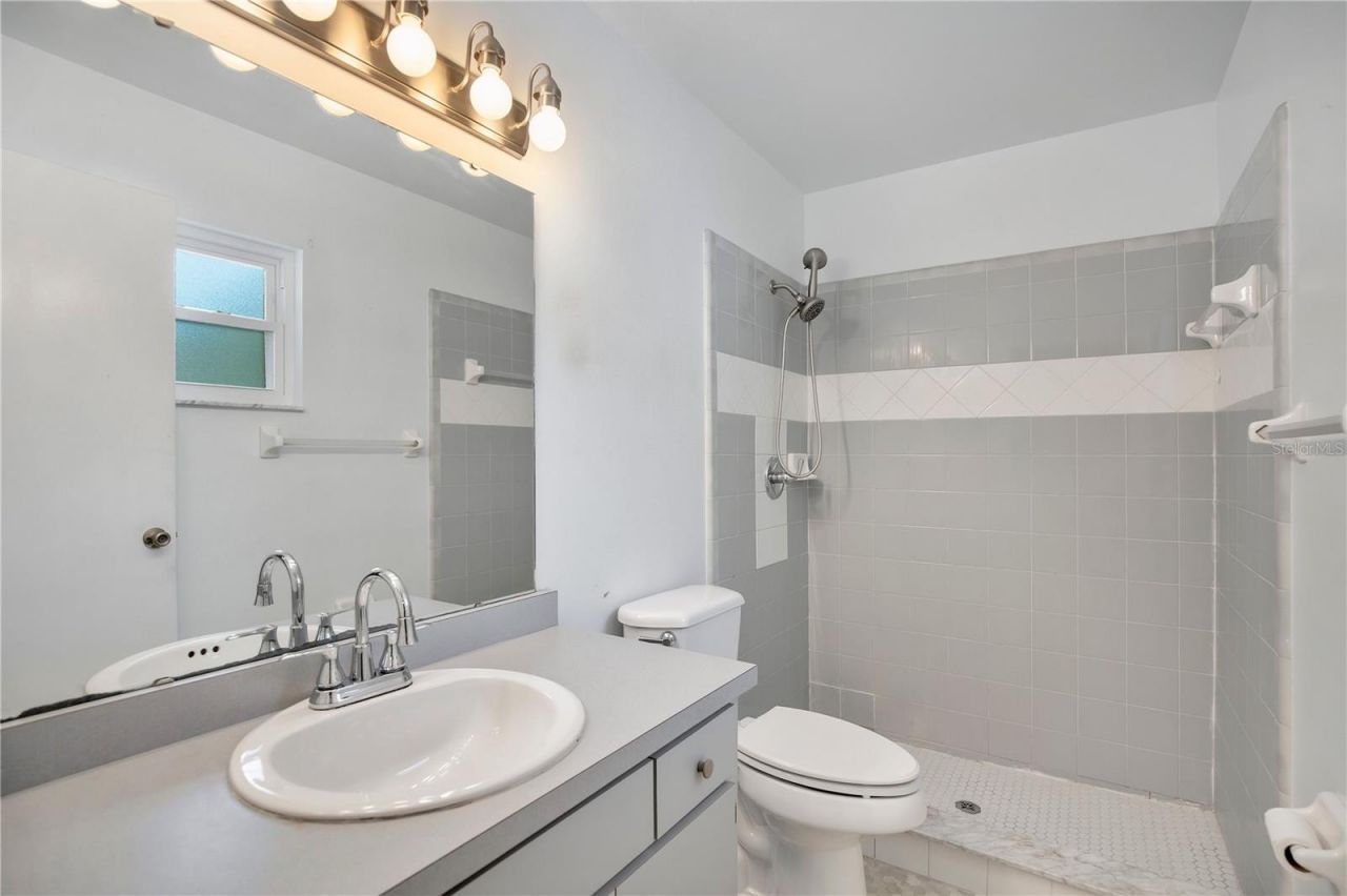 1672 Bavon Drive , Deltona, FL 32725 Photo