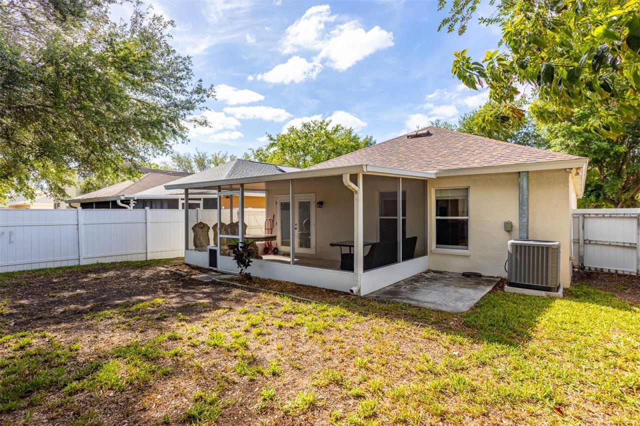 10401 Lakeside Vista Drive , Riverview, FL 33569 Photo