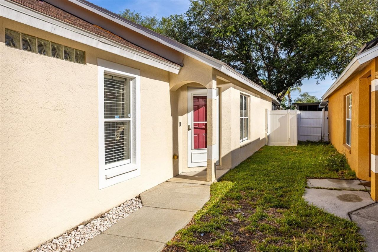 10401 Lakeside Vista Drive , Riverview, FL 33569 Photo