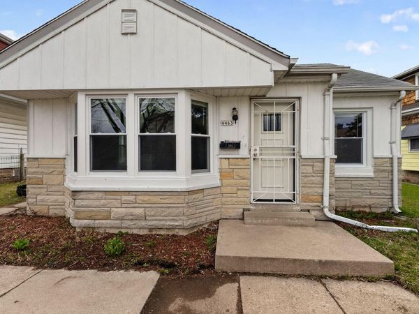 4463 N 36th St, Milwaukee, WI 53209