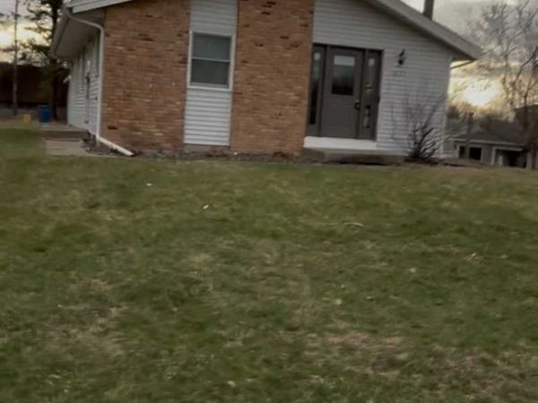 1637 Flag Avenue N, Golden Valley, MN 55427