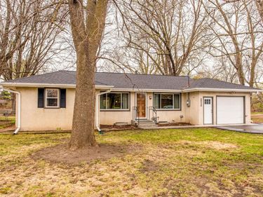 14115 Rockford Rd, Plymouth, MN 55447