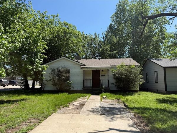 902 Iowa Street, Norman, OK 73069