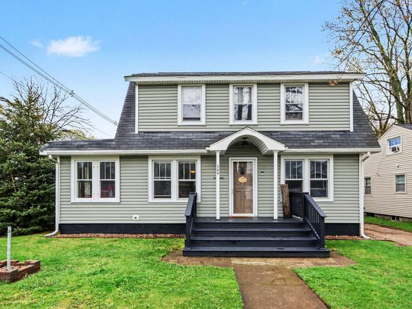 206 S Lakeview Street, Sturgis, MI 49091