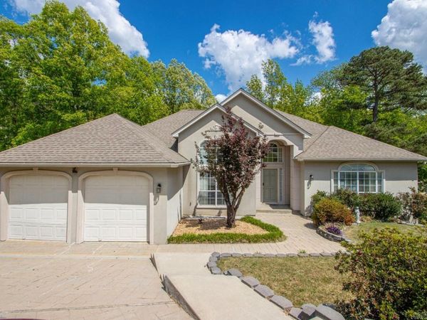 13801 St Michael Drive, Little Rock, AR 72211