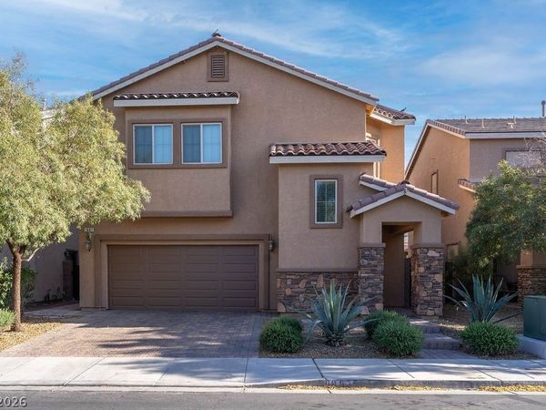 1067 Fish Pond , Las Vegas, NV 89104