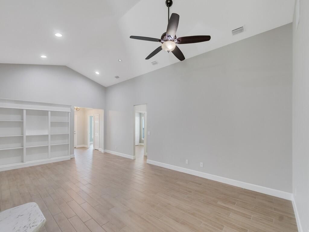 8131 Westfield Circle, Vero Beach, FL 32966 Photo