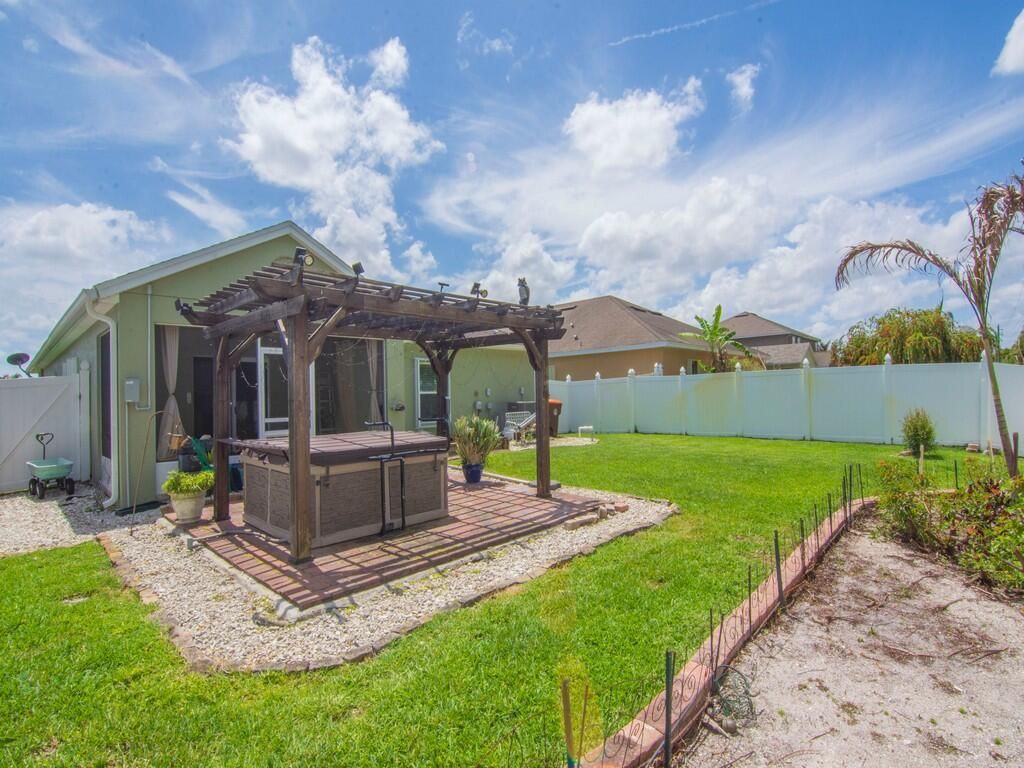 8131 Westfield Circle, Vero Beach, FL 32966 Photo