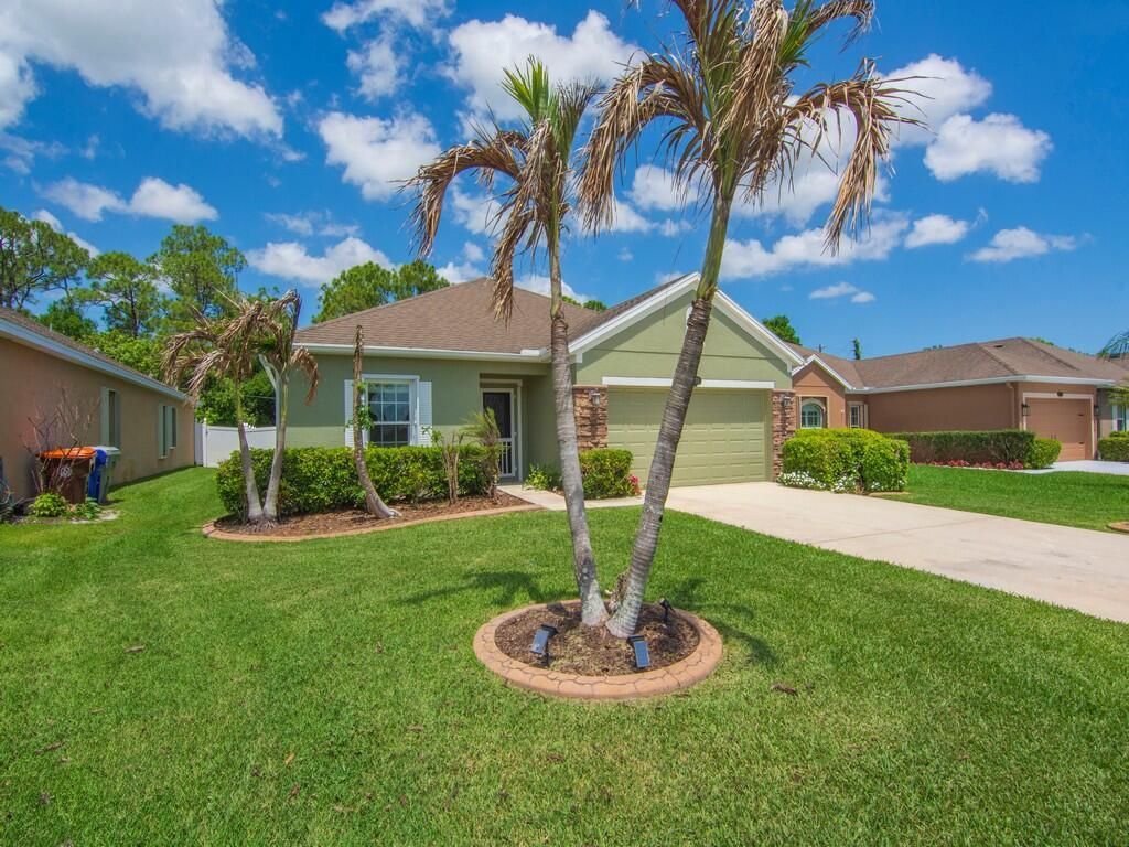 8131 Westfield Circle, Vero Beach, FL 32966 Photo