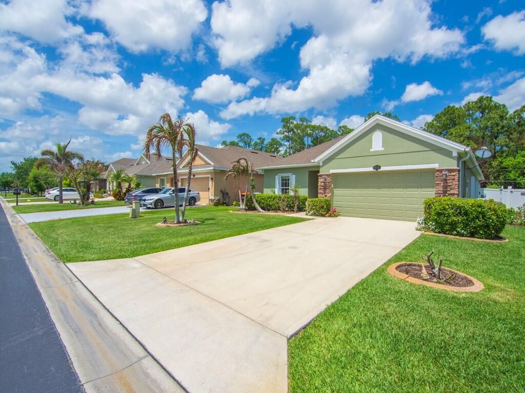8131 Westfield Circle, Vero Beach, FL 32966 Photo