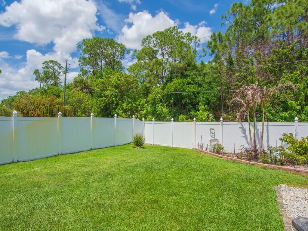8131 Westfield Circle, Vero Beach, FL 32966 Photo