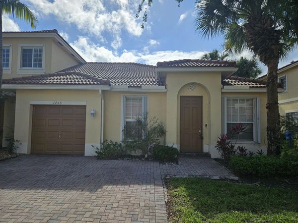 3255 NW 31st Terrace, Lauderdale Lakes, FL 33309