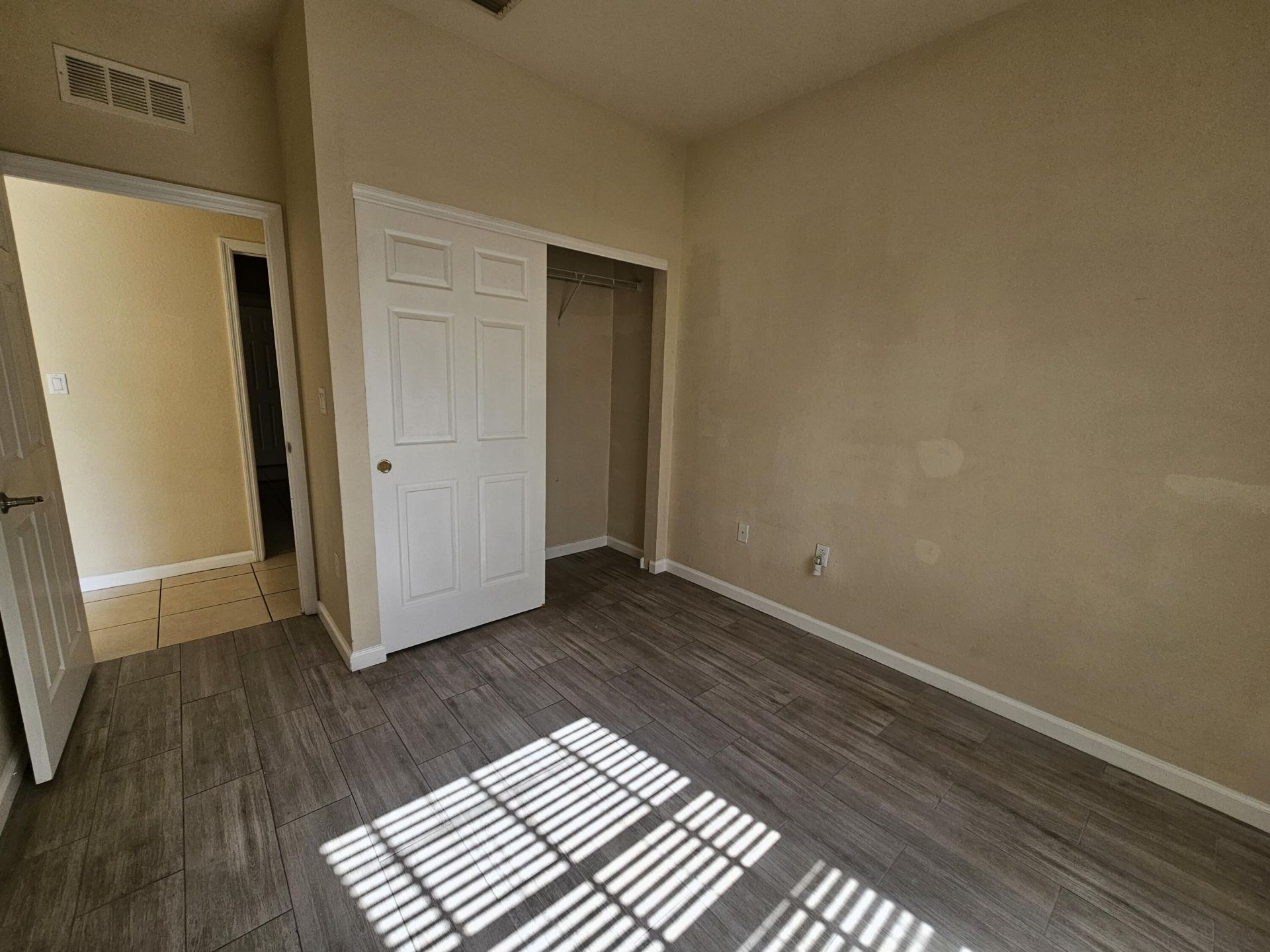 3255 NW 31st Terrace, Lauderdale Lakes, FL 33309 Photo