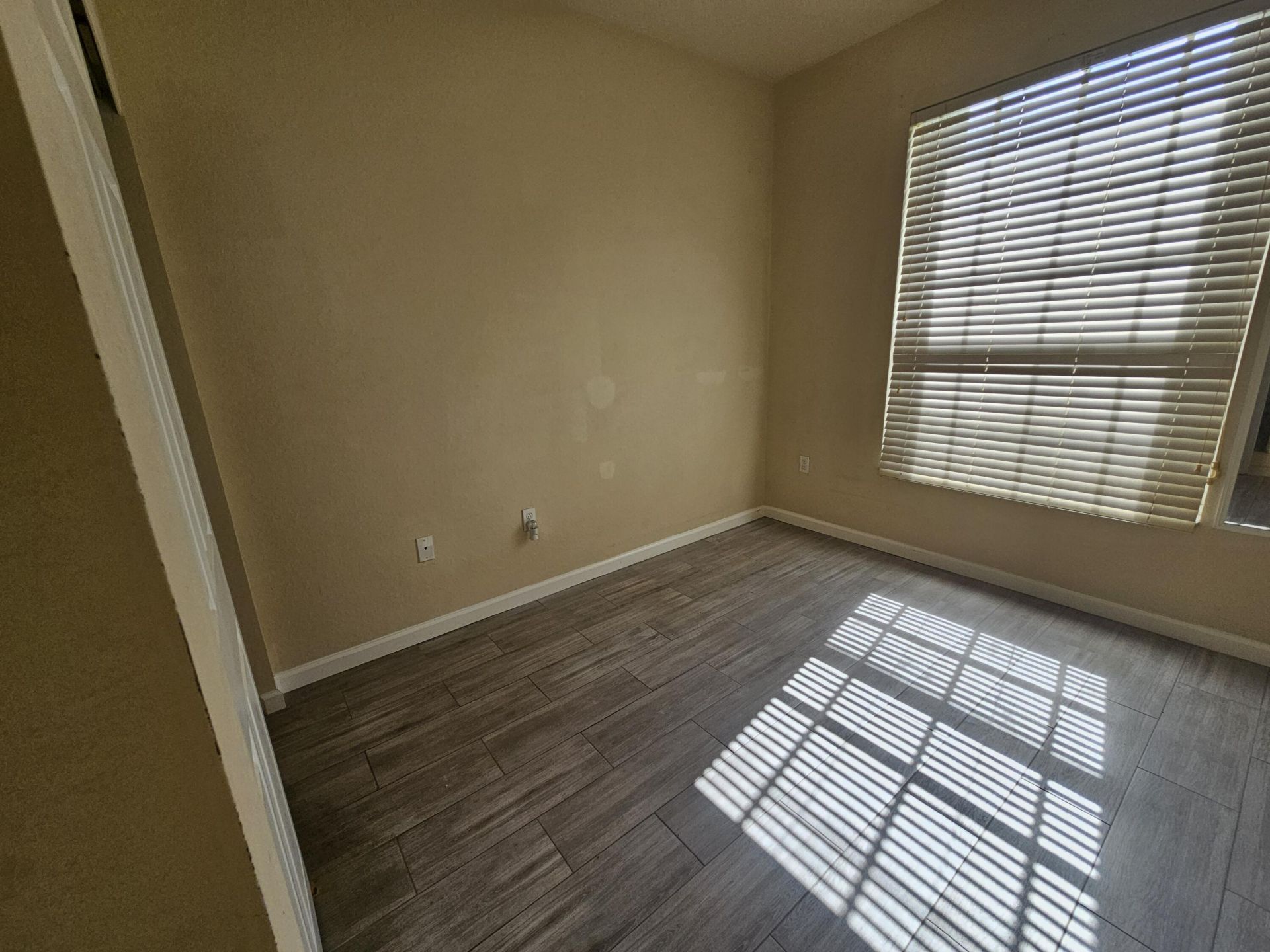 3255 NW 31st Terrace, Lauderdale Lakes, FL 33309 Photo