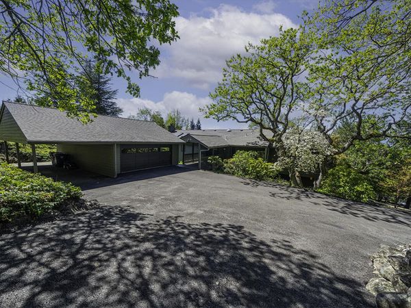 65 High Oak Drive, Medford, OR 97504