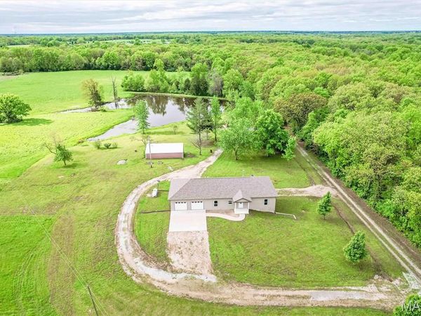 5704 County Rd 262, Auxvasse, MO 65231