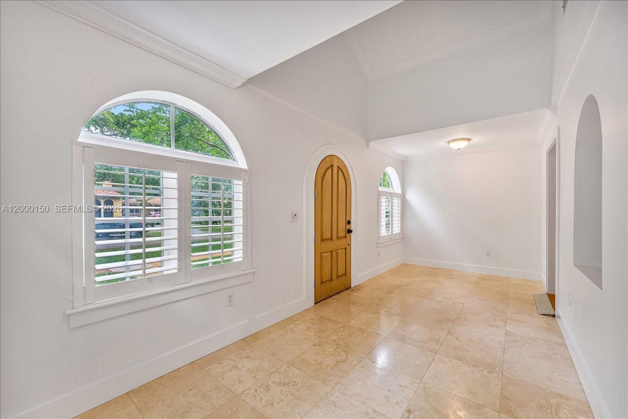 1102 Genoa St , Coral Gables, FL 33134 Photo