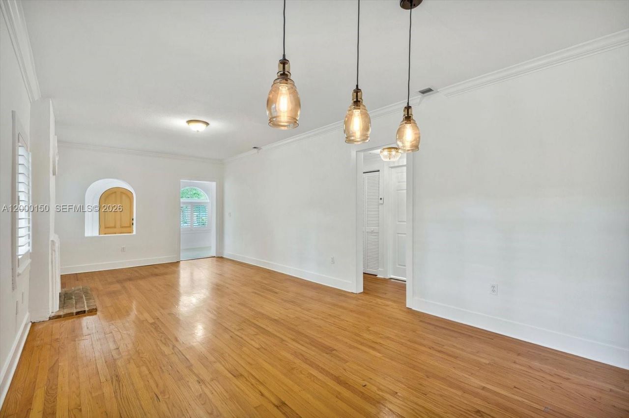 1102 Genoa St , Coral Gables, FL 33134 Photo