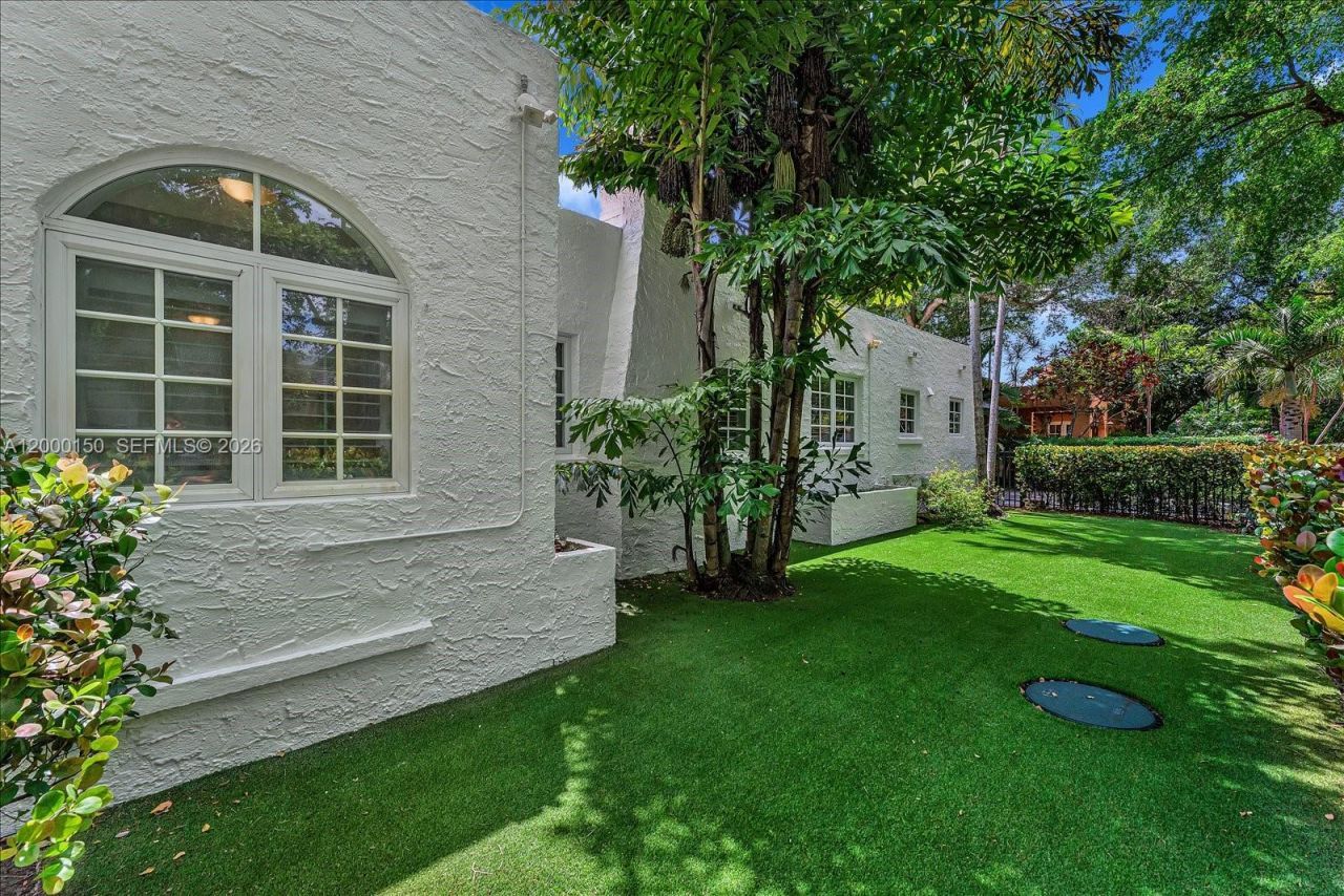 1102 Genoa St, Coral Gables, FL 33134 Photo
