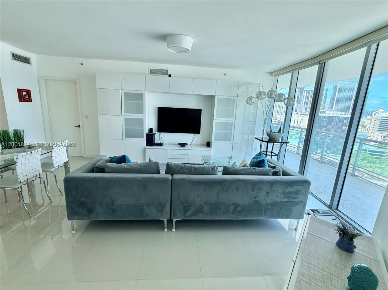 350 S Miami Ave , Unit 1601, Miami, FL 33130 Photo