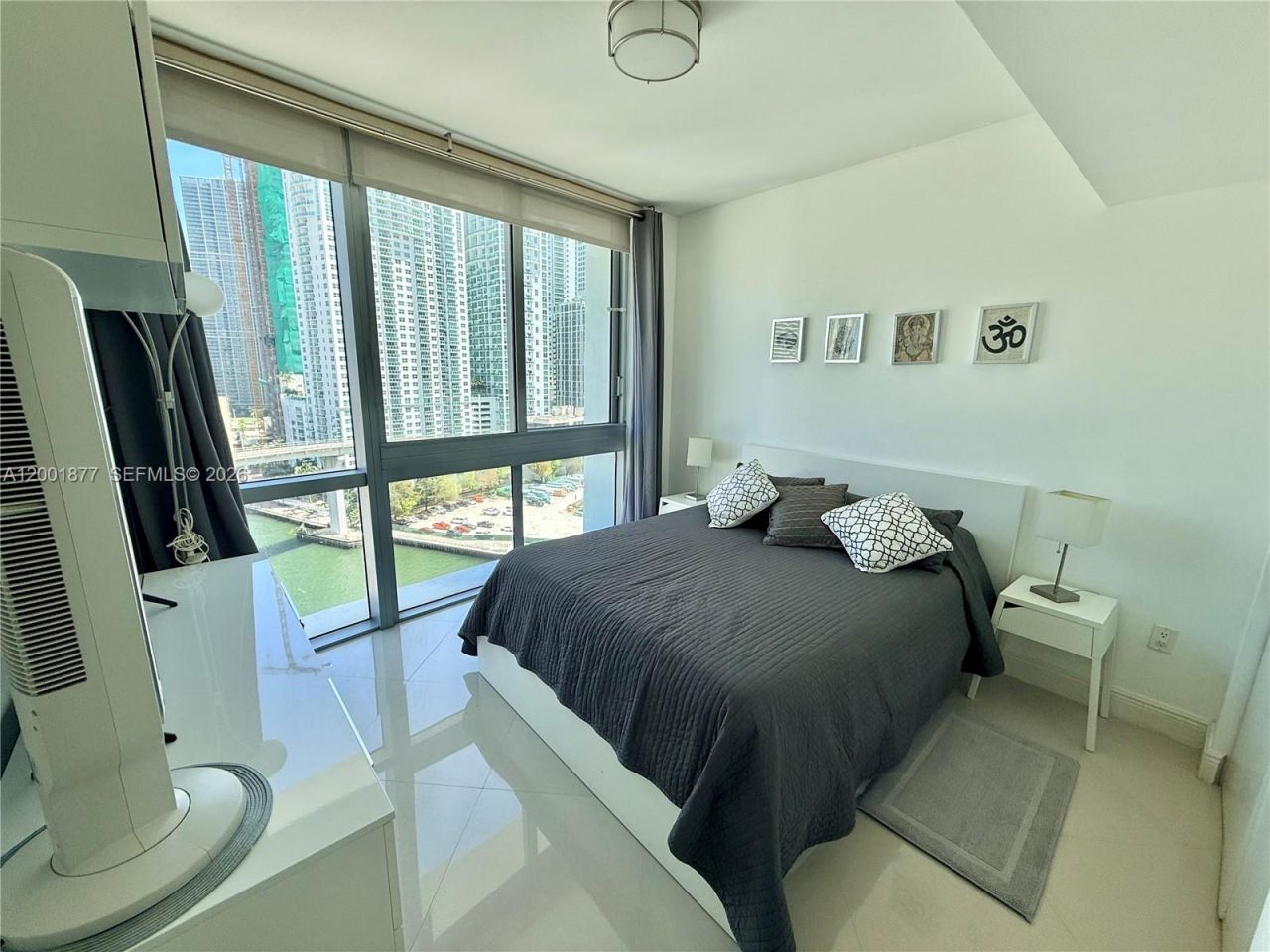 350 S Miami Ave , Unit 1601, Miami, FL 33130 Photo