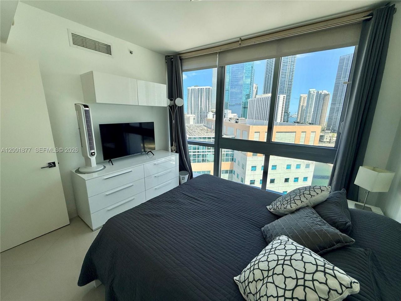 350 S Miami Ave , Unit 1601, Miami, FL 33130 Photo