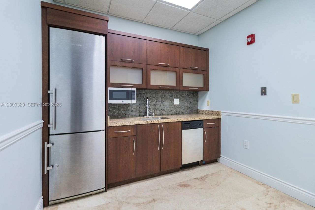 6141 Sunset Dr , Unit 102, South Miami, FL 33143 Photo