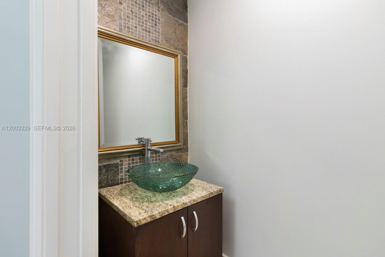 6141 Sunset Dr , Unit 102, South Miami, FL 33143 Photo